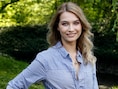Tinne Oltmans lanceert eerste single als singer-songwriter: “Ik sta op een kantelmoment in mijn leven”