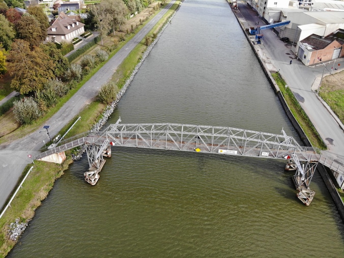 De Lysbrug in Ingelmunster wordt vervangen door een nieuw exemplaar.