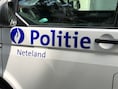 Auto belandt in gracht in Groenstraat in Vorselaar, bestuurder pleegt vluchtmisdrijf