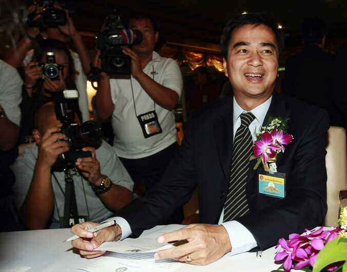 Abhisit Vejjajiva in juli 2011.
