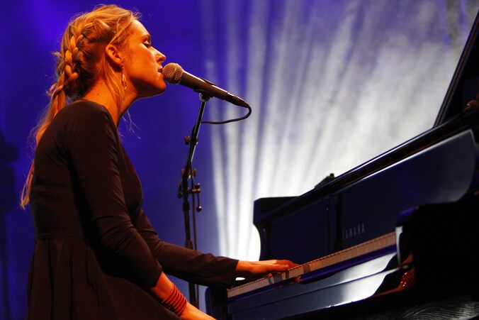 Agnes Obel.