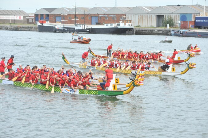 Archiefbeeld van de Drakenbootrace in Antwerpen. 