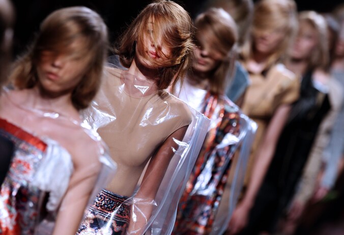 Modellen van Margiela op de catwalk