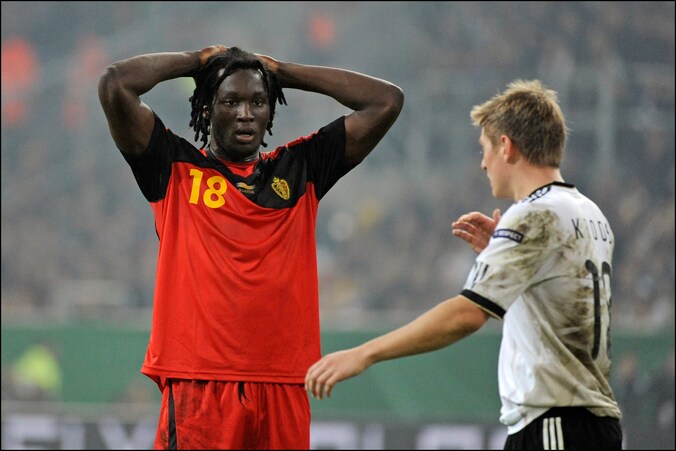 Romelu Lukaku bleef ontgoocheld achter op 11 oktober 2011 in Düsseldorf.