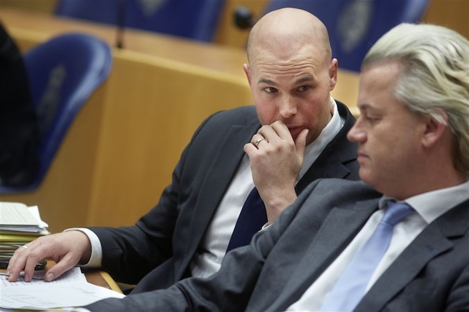 Joram van Klaveren gold als een van de belangrijkste PVV-Tweede Kamerleden. Van Klaveren komt uit een protestants-christelijk nest en heeft godsdienstwetenschappen gestudeerd. 