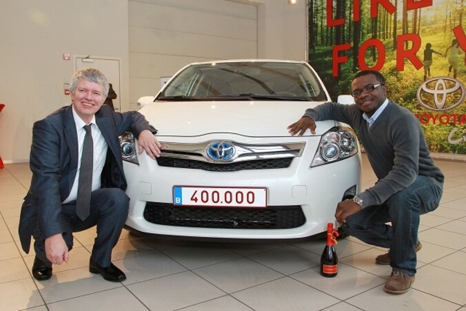 Pierre Massai (l), IT-directeur en vicepresident van TME en Valentine Nkwocha (r), junior consultant bij CTG.