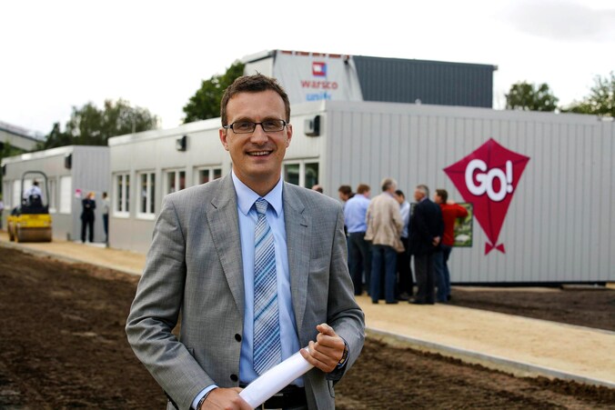 Onderwijsminister Pascal Smet (sp.a) op bezoek bij een GO!-school.