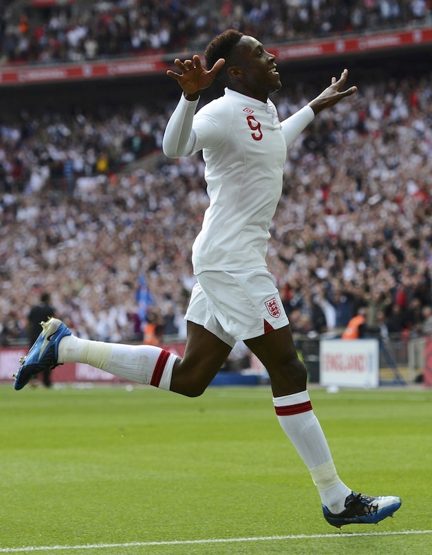 Man Utd-spits Welbeck viert zijn doelpunt.