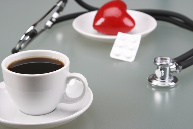 Koffie lijkt de oplossing, maar richt ook veel schade aan.