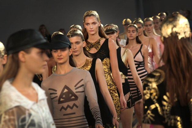 Gouden kapsels bij Topshop.
