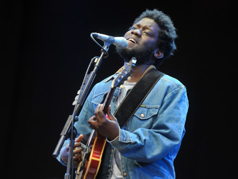 Michael Kiwanuka moest optreden op Pukkelpop annuleren door hersenbloeding: “Er ligt een lange, zware weg voor me”