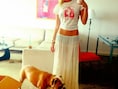 Sorry Ziggy (hond), maar Miley's buik is strakker. © Twitter