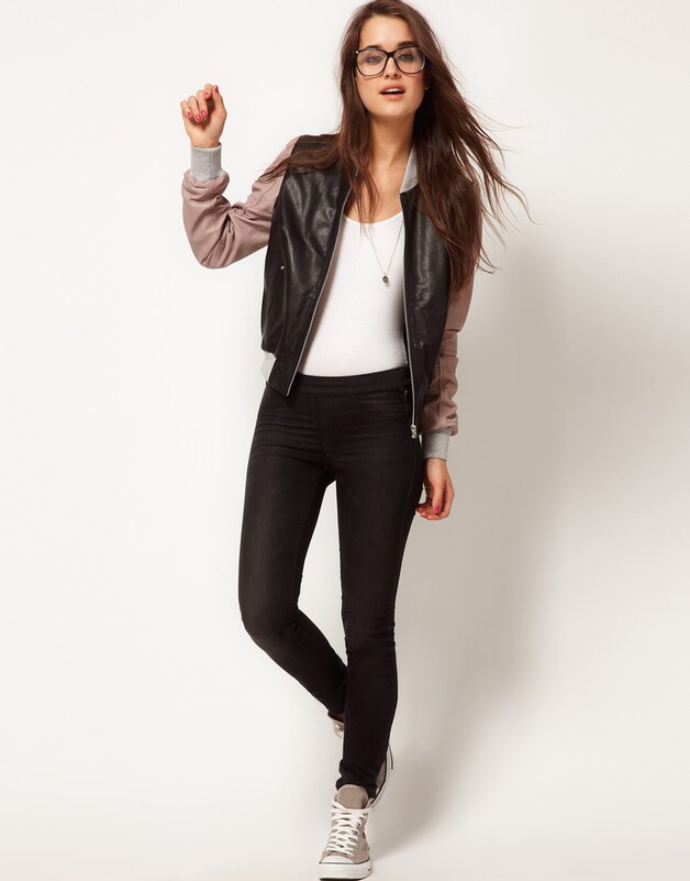 Het stoere lederen jasje bij Asos.com.