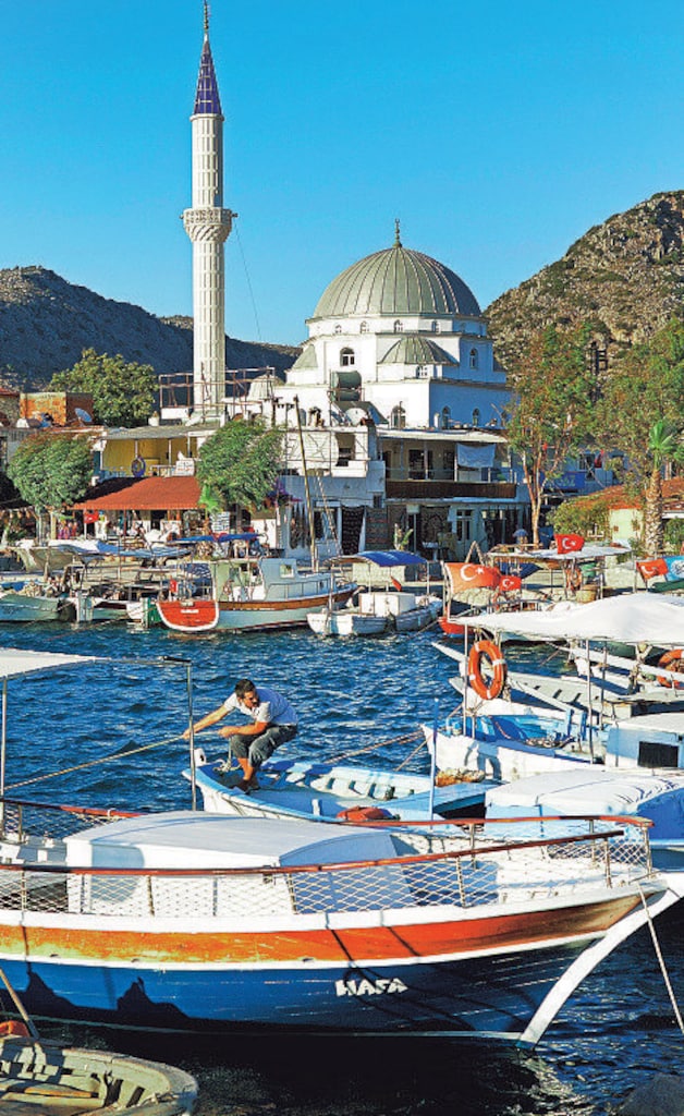 Op het schiereiland Bozburum gaan we aan wal in de mooie baai van Çiftlik.