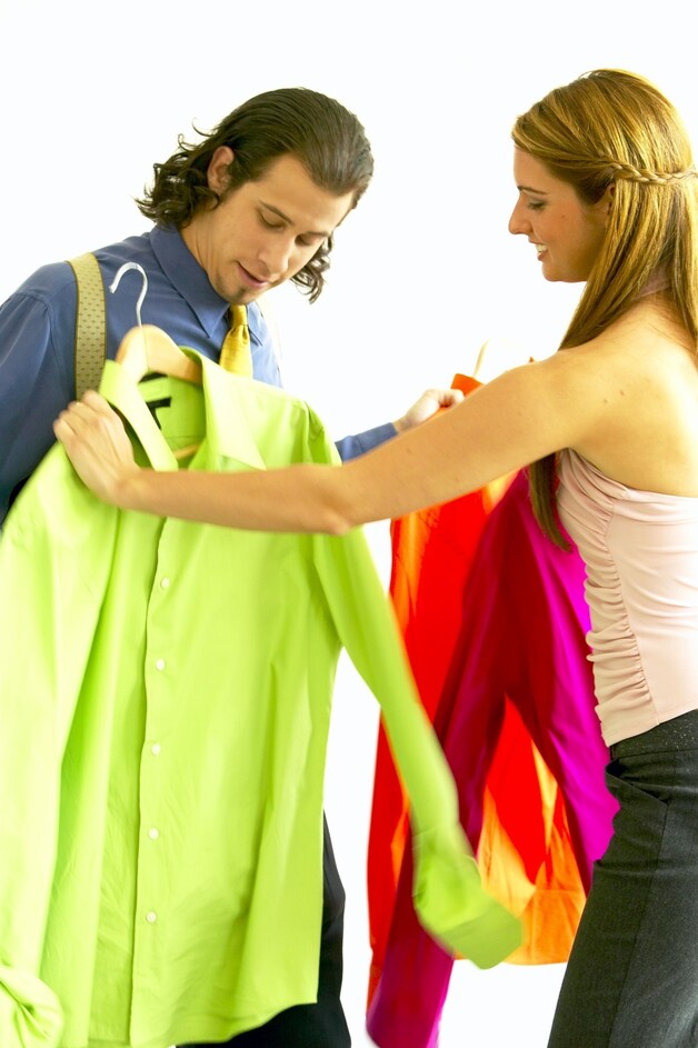 Vrouwen kiezen de outfits van hun man