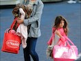 Katie Holmes en haar dochtertje Suri.