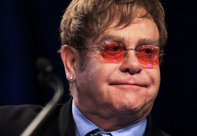 Madonna vergeeft Elton John dat hij haar een 'kermisstripper' noemde.