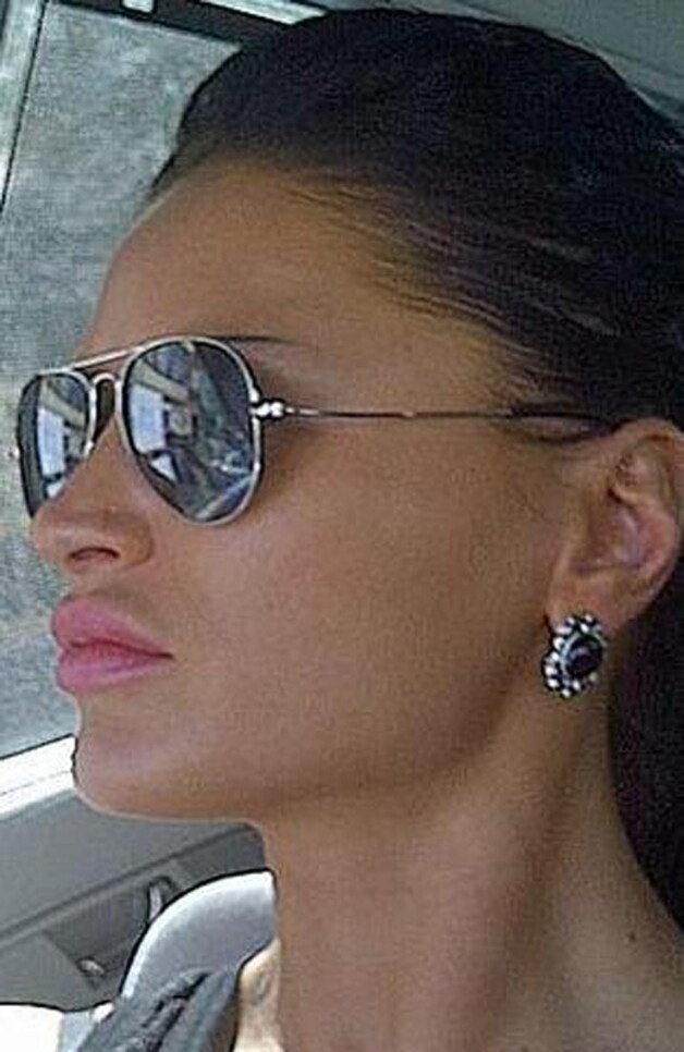 Angelina's lookalike Luminita Perijoc © Facebook Luminita Perijoc.