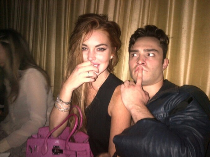 © Twitter @lindsaylohan.