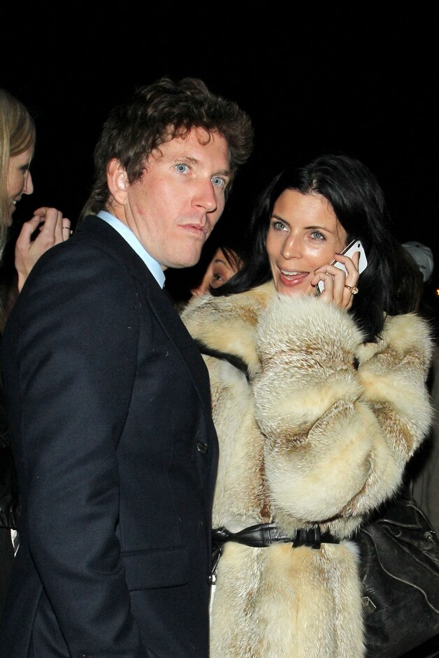 Liberty Ross zette de bloemetjes buiten met deze onbekende man