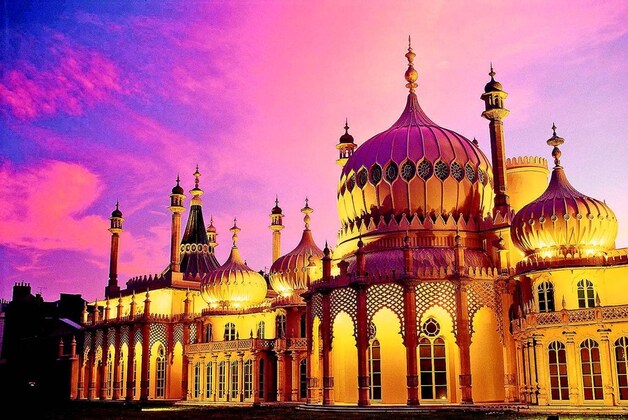 Het Royal Pavilion in Brighton is een paleis in Indiase stijl.