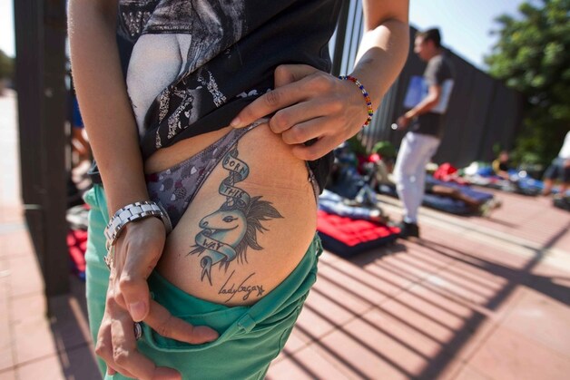 Een Lady Gaga-fan liet een tattoo van haar idool zetten.