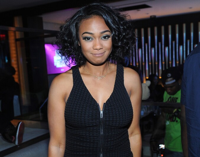 De 33-jarige Tatyana Ali heeft dé ultieme oplossing tegen een opgeblazen gevoel. © Getty.