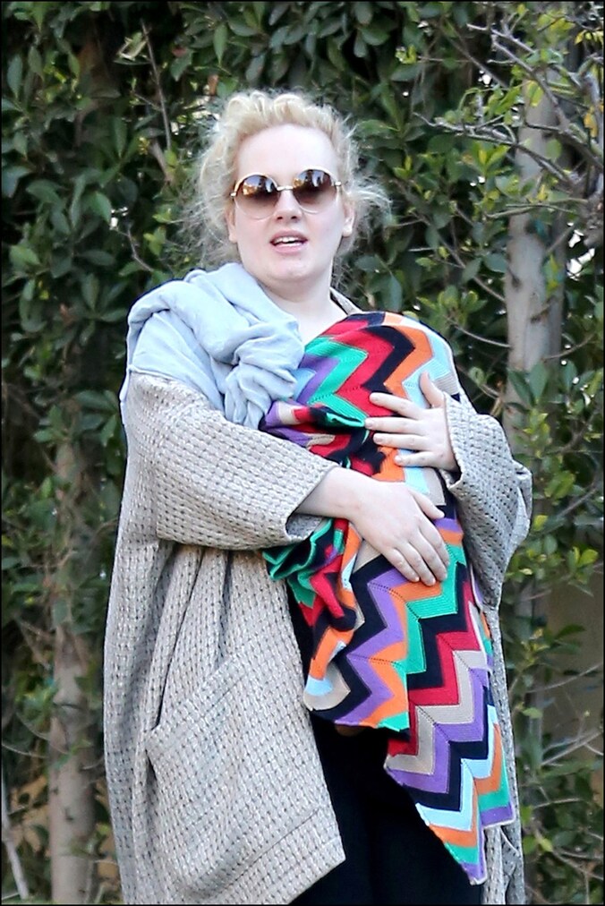 Zangeres Adele en haar zoontje.
