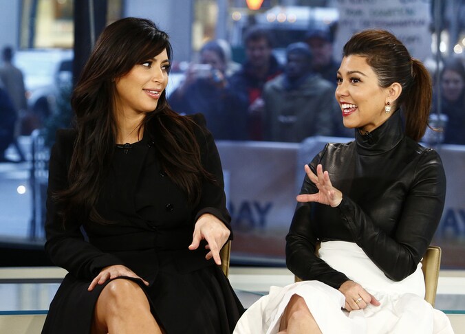 Kim Kardashian en grapjas Kourtney.