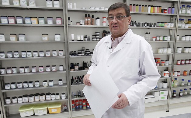Ontdekker Wojciech Inglot overleed zaterdag onverwachts en kan het succes van zijn nagellak jammer genoeg niet meer meemaken.