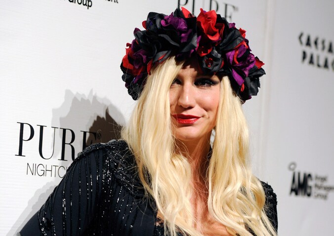 Ke$ha.