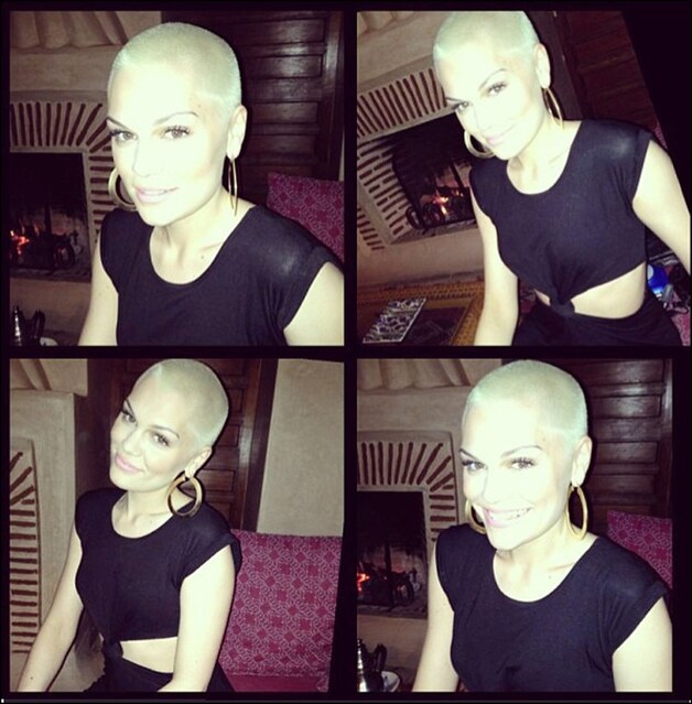 Jessie J verfde haar kale knikker al blond.