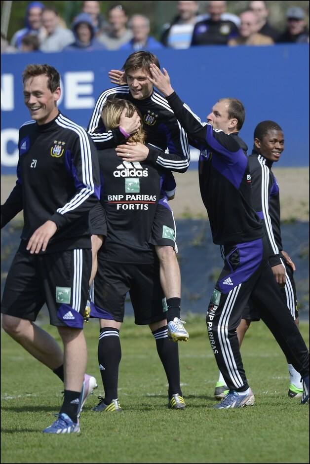 Een strafschopgoal werd uitbundig gevierd op training