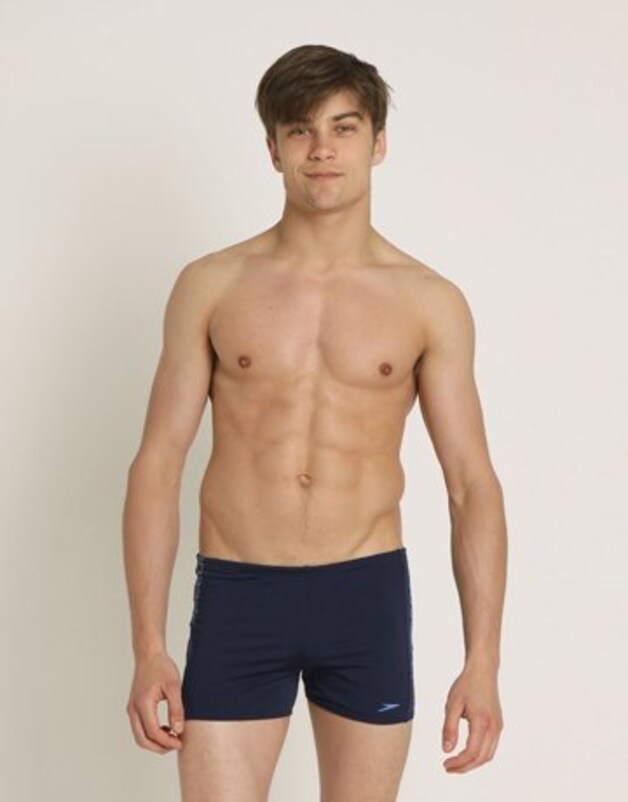 Een strakke short wordt gedragen door mannen met veel zelfvertrouwen.
