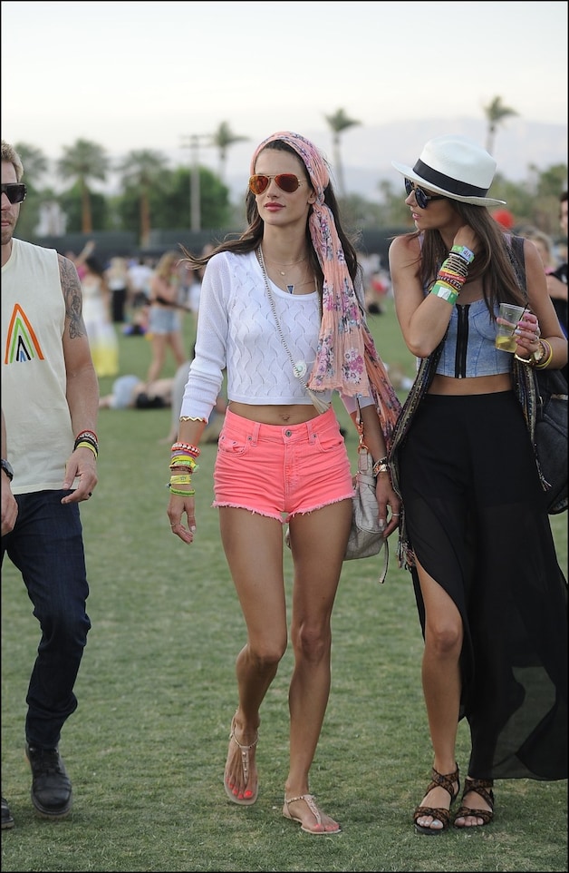 Alessandra Albrosio koos wel voor flinterdunne hippe sandalen.