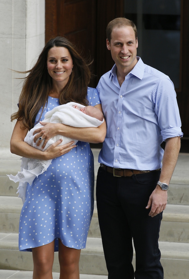Kate, George en William bij hun eerste fotosessie.