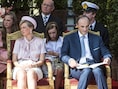 Prinses Astrid en prins Lorenz tijdens de militaire parade ter gelegenheid van haar broer Filips troonsbestijging.