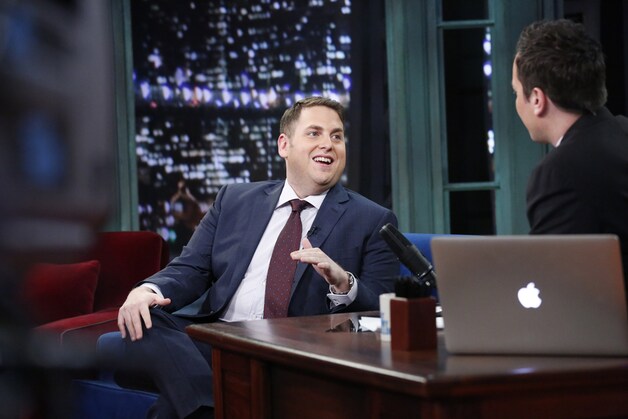 Jonah Hill bij Jimmy Fallon.