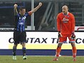German Denis (l) was met twee goals en een assist de grote man bij Atalanta.
