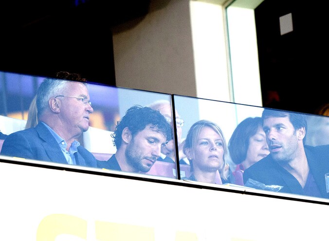 Guus Hiddink, Mark van Bommel en Ruud van Nistelrooij tijdens de wedstrijd PSV tegen SC Cambuur aan het begin van het huidige voetbalseizoen.
