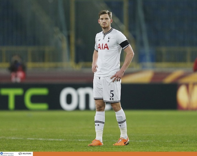 Vertonghen kijkt sip na de povere prestatie in Europa.