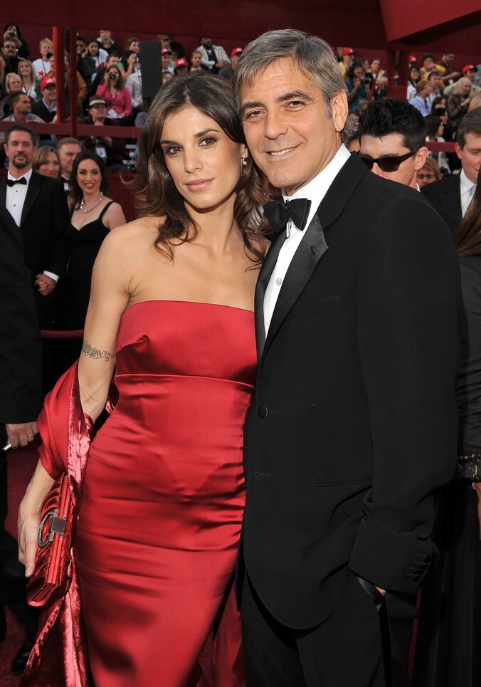 Clooney en zijn toenmalige Italiaanse vriendin Elisabetta Canalis bezocht feestjes van Berlusconi.