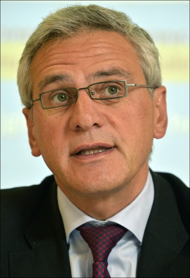 Kris Peeters.