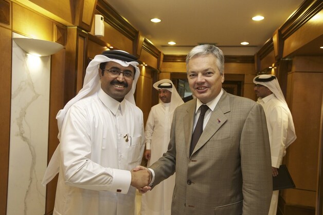 Didier Reynders stelt dat België nooit iets gedaan heeft om rijke Fransen te lokken.