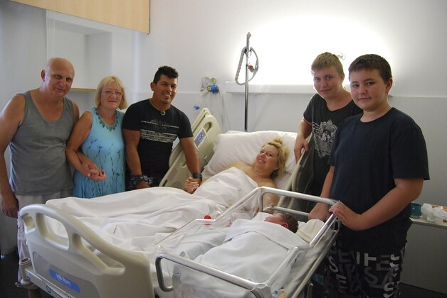 Mama Maxime Marin met haar dikke baby.