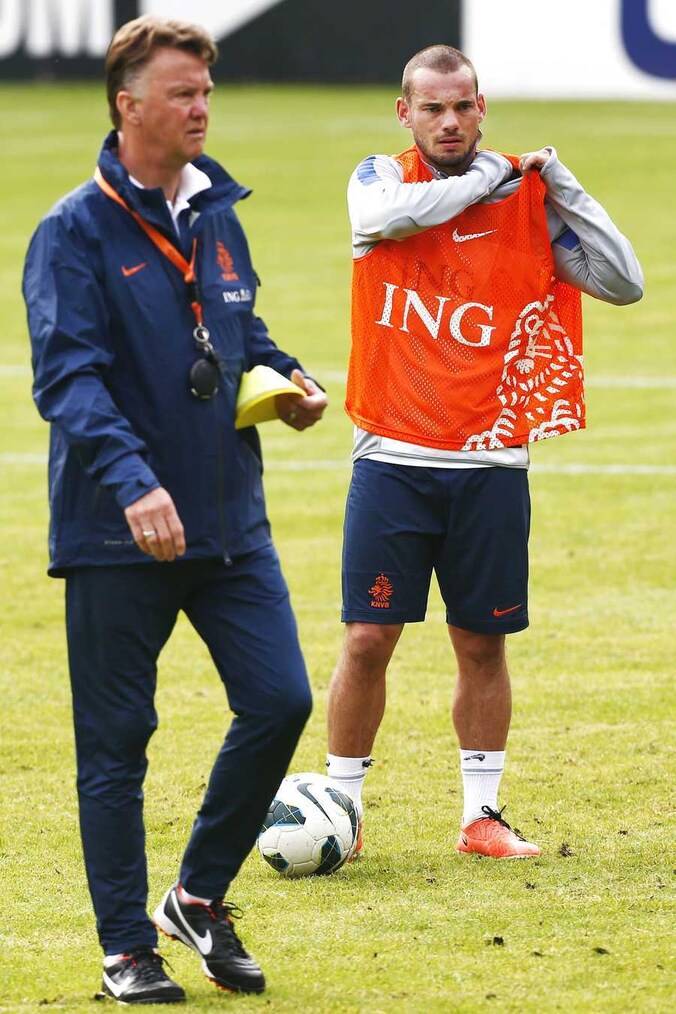 Wesley Sneijder keert voor het eerst sinds april terug bij Oranje.