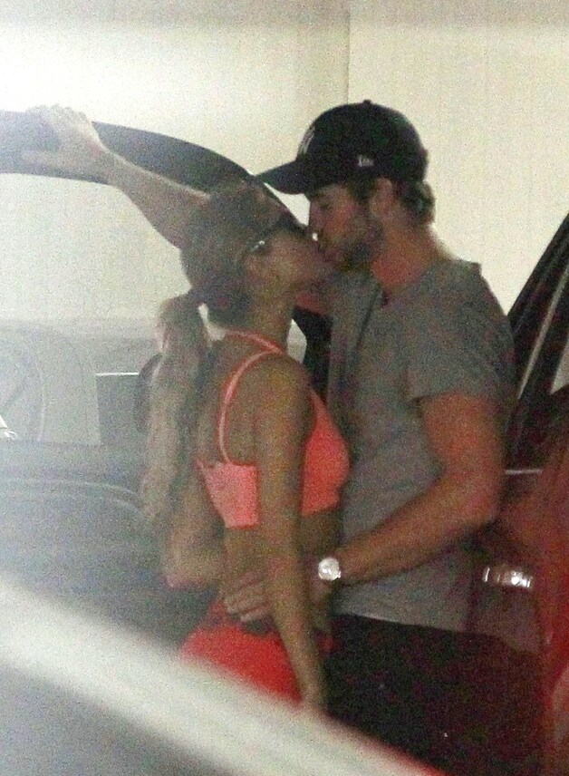 Liam Hemsworth en Eiza Gonzalez.