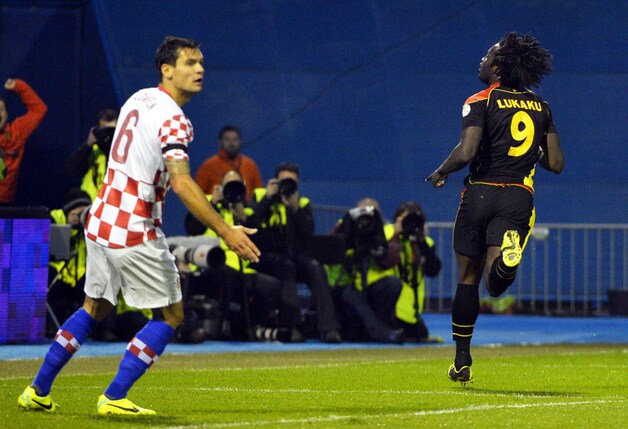 Lukaku scoorde twee keer in de eerste helft.