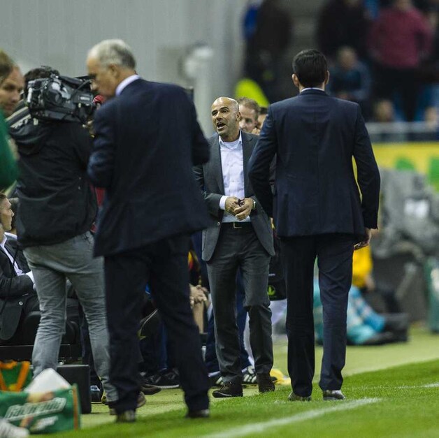 Peter Bosz houdt het niet meer.