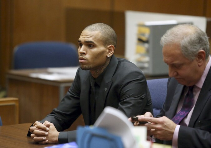 Chris Brown bij de rechtbank.